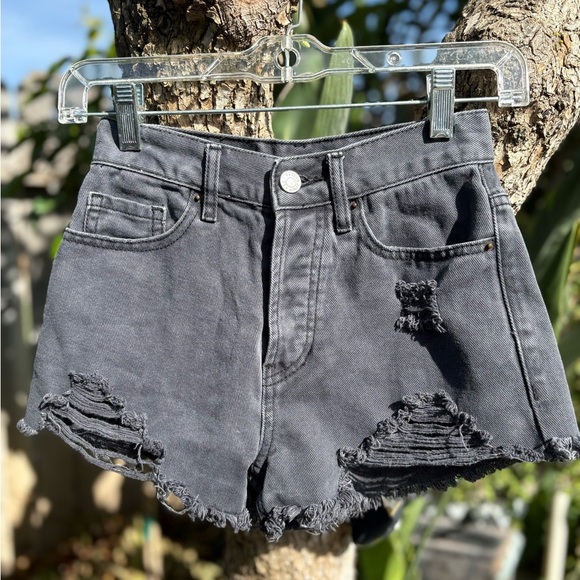 PacSun Black Wash Distressed Vintage High-Waisted Jean Shorts Size 22 - Picture 1 of 9